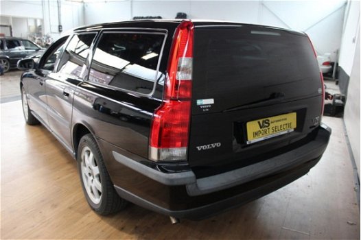 Volvo V70 - 2.4 - BTW Auto - Youngtimer - Zeer nette staat - 1