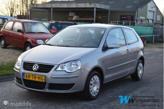 Volkswagen Polo - 1.2 Optive *Keurige auto *Airco *Trekhaak - 1