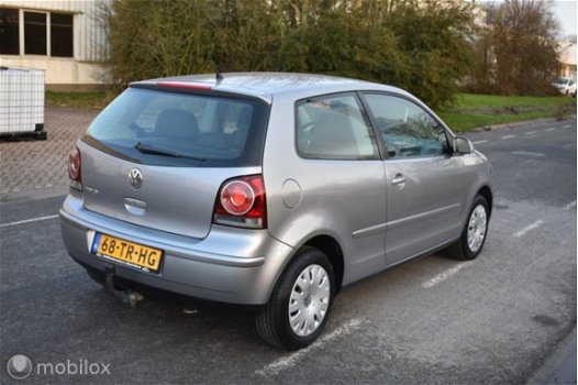 Volkswagen Polo - 1.2 Optive *Keurige auto *Airco *Trekhaak - 1