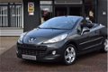 Peugeot 207 CC - 1.6 VTi facelift model 120 pk airco lmv 16 inch chroompakket pdc achter 1e eigenaar - 1 - Thumbnail