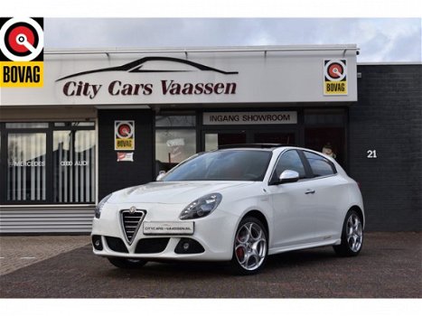 Alfa Romeo Giulietta - 1.4 T Distinctive 170 pk panoramadak navigatie climate ctr cruise ctr xenon l - 1