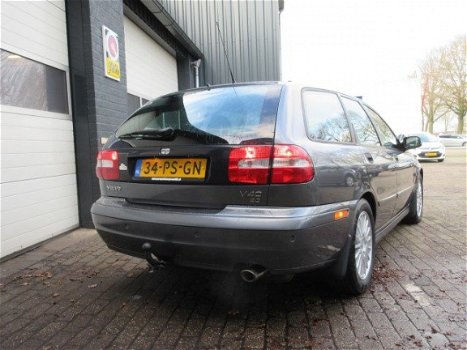 Volvo V40 - 2.0 Europa NETTE WAGEN LEER/PDC - 1