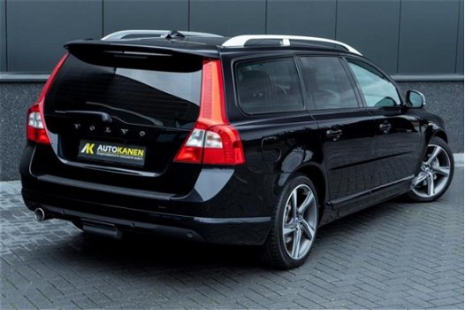 Volvo V70 - D4 2.0 R-Design Aut. Xenon Leder Camera Navi Trekhaak - 1