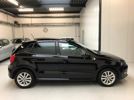 Volkswagen Polo - 1.6 TDI Highline Panorama/Navi/Climate/ - 1