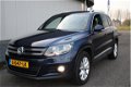 Volkswagen Tiguan - 1.4 TSI Sport&Style Stoelverwarming Zwarte Hemel Navigatie Achteruitrijcamera - 1 - Thumbnail