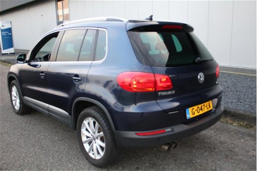 Volkswagen Tiguan - 1.4 TSI Sport&Style Stoelverwarming Zwarte Hemel Navigatie Achteruitrijcamera - 1