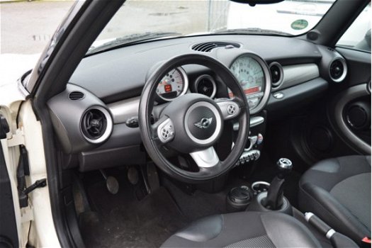 Mini Mini Clubman - 1.6 Cooper Chili | Climate Control | Xenon | Panorama OOK ZONDAG 19 JANUARI OPEN - 1