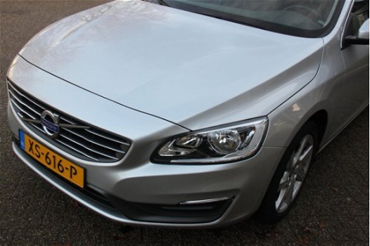 Volvo V60 - 1.6 D2 R-Design - 1