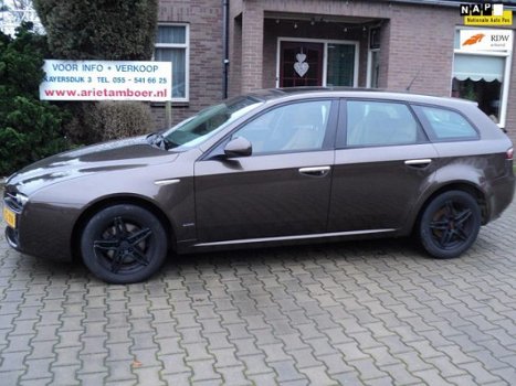 Alfa Romeo 159 Sportwagon - 1.9 JTS Distinctive LEER, AIRCO, CRUISE CONTROL, EL. ZONNEDAK - 1