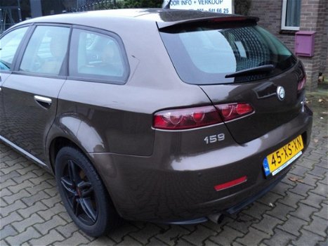 Alfa Romeo 159 Sportwagon - 1.9 JTS Distinctive LEER, AIRCO, CRUISE CONTROL, EL. ZONNEDAK - 1