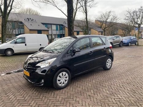 Toyota Verso S - 1.3 VVT-i Aspiration AUTOMAAT / 84.000 NAP / Navigatie / Mooie en nette auto - 1