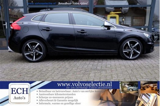Volvo V40 - D2 R-Design, 18 inch, Navi, Dealer onderhouden, ECC - 1