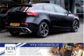 Volvo V40 - D2 R-Design, 18 inch, Navi, Dealer onderhouden, ECC - 1 - Thumbnail