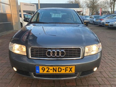 Audi A4 - 2.0 airco, radio cassette, elektrische ramen, lichtmetaal - 1