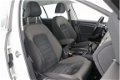 Volkswagen Golf - 1.2 TSI 110 PK Highline NAVI / CLIMA / CAMERA / CRUISE - 1 - Thumbnail