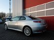 Alfa Romeo GT - 1.9 JTD Distinctive leder/bose/lmv apk 7-2020 - 1 - Thumbnail