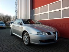 Alfa Romeo GT - 1.9 JTD Distinctive leder/bose/lmv apk 7-2020