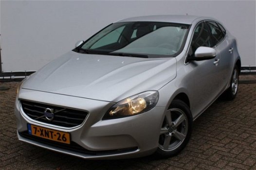 Volvo V40 - - 2.0 D4 Momentum ✅ Business 2.0 D4 Momentum - 1