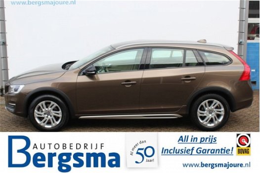 Volvo V60 Cross Country - 2.0 D3 LEER TR.HAAK XENON Business - 1