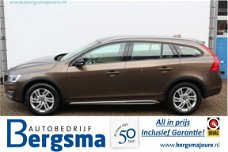 Volvo V60 Cross Country - 2.0 D3 LEER TR.HAAK XENON Business