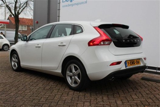 Volvo V40 - - 2.0 D4 Momentum✅ Business D4 Momentum - 1