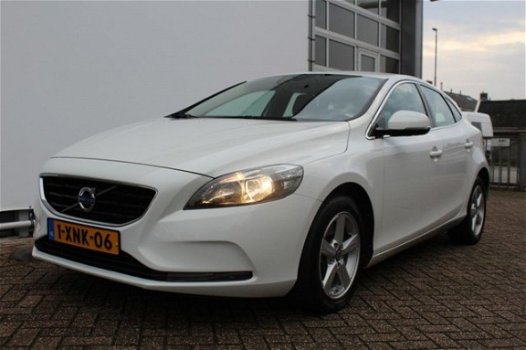 Volvo V40 - - 2.0 D4 Momentum✅ Business D4 Momentum - 1