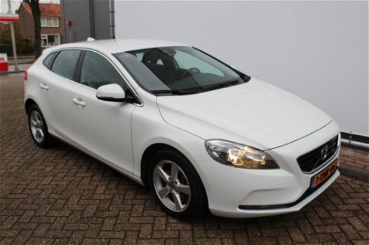 Volvo V40 - - 2.0 D4 Momentum✅ Business D4 Momentum - 1