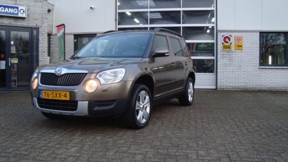 Skoda Yeti - 1.2 TSI TOUR EPS, ABS, ECC, NAV, LMV17