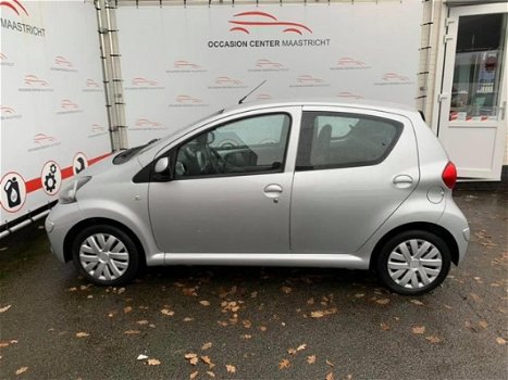 Toyota Aygo - 1.0-12V Cool - 1