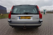 Volvo V70 - 2.4 Comfort Line , 7 PERSOONS, AIRCO, CRUISE, APK 18-05-2020 , YOUNGTIMER, TREKHAAK , RI