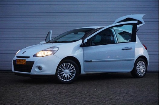 Renault Clio - 1.5 dCi Collection 1e EIG*Nieuwstaat*Cruise*Airco*Elektr. Ramen*Etc - 1