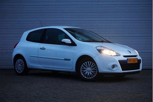 Renault Clio - 1.5 dCi Collection 1e EIG*Nieuwstaat*Cruise*Airco*Elektr. Ramen*Etc - 1