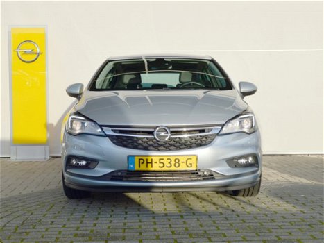 Opel Astra - 1.4 Innovation 150 pk Navigatie / Parkeersensoren / AGR comfortstoelen / Trekhaak / Dod - 1