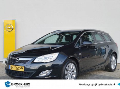 Opel Astra Sports Tourer - 1.4 Turbo Cosmo 120 pk Navigatie / AGR comfortstoelen / Parkeersensoren / - 1