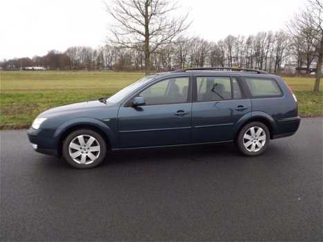 Ford Mondeo Wagon - 1.8-16V First Edition - 1