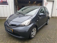 Toyota Aygo - 1.0-12V + Airco Nieuw APK