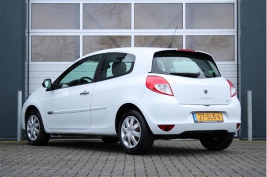 Renault Clio - 1.5 dCi Collection Airco/Cruise/Stuurbekrachtiging/Elek.Ramen/C.V./APK:8-12-2020 - 1