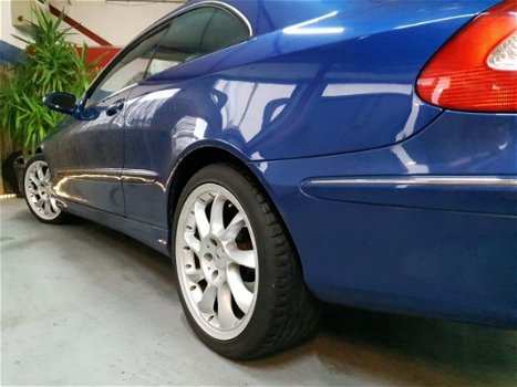 Mercedes-Benz CLK-klasse Coupé - 240 Elegance Aut// Leer// Top staat// 18' Velgen// Apk// - 1