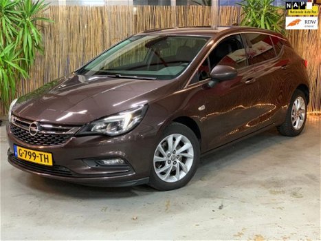 Opel Astra - 1.6 CDTI Innovation Automaat// Line assistent//Botswaarschuwing// grootscherm//Vol Opti - 1