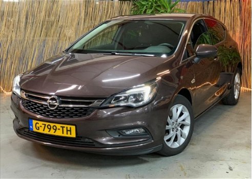 Opel Astra - 1.6 CDTI Innovation Automaat// Line assistent//Botswaarschuwing// grootscherm//Vol Opti - 1