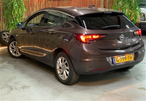 Opel Astra - 1.6 CDTI Innovation Automaat// Line assistent//Botswaarschuwing// grootscherm//Vol Opti - 1