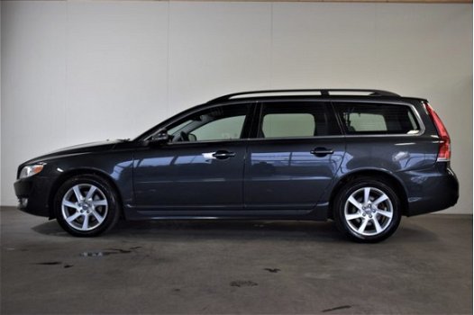 Volvo V70 - 2.0 D4 AWD Aut. Momentum NAVI/XENON/LEER/PDC V+A/STOELVERW - 1