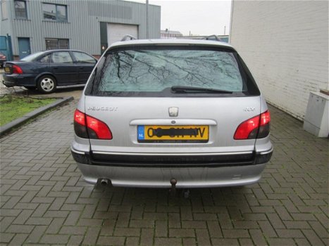 Peugeot 406 Break - 1.8-16V STX - 1