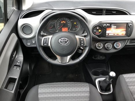 Toyota Yaris - 1.3 VVT-i Aspiration | Trekhaak | Airco | - 1
