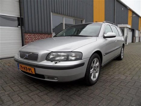 Volvo V70 - 2.4 D5 Comfort Line NETTE AUTO - 1