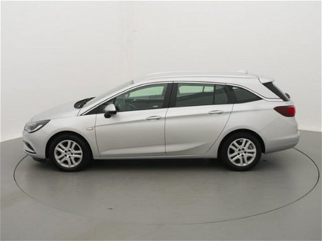 Opel Astra - 1.6 CDTI 110pk Business+ | Navi 900 Intellilink | PDC | Regen- en lichtsensor - 1