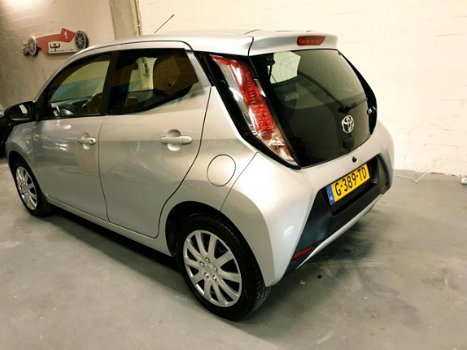 Toyota Aygo - 1.0 2015/Airco/Volle Optie/Nw APK/Garantie/ - 1