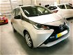 Toyota Aygo - 1.0 2015/Airco/Volle Optie/Nw APK/Garantie/ - 1 - Thumbnail