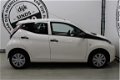 Toyota Aygo - 1.0 VVT-i x-now AIRCO EL PAKKET - 1 - Thumbnail