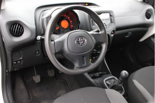 Toyota Aygo - 1.0 VVT-i x-now AIRCO EL PAKKET - 1
